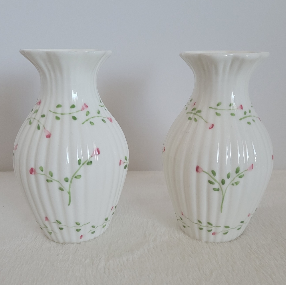 2 Pc Set White Porcelain Rose Bud Print Vase's